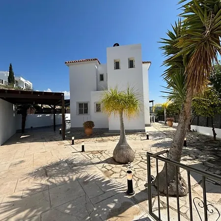 Marina Sea-view Private Pool * Peyia