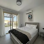 Marina Sea View, Private Pool * Peyia
