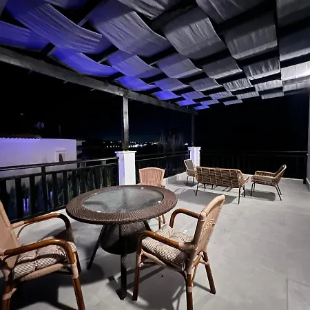 Marina Sea View, Private Pool Peyia