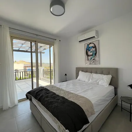 Marina Sea View, Private Pool * Peyia