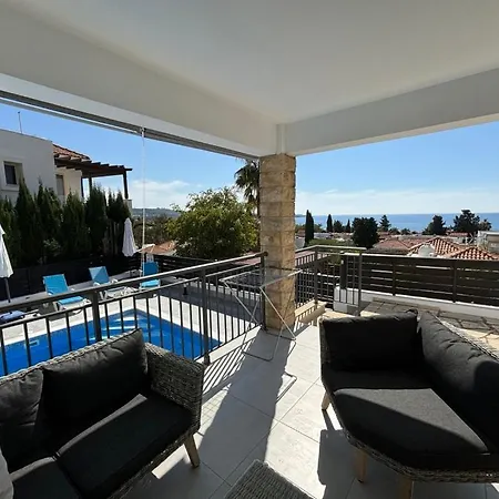 Marina Sea View, Private Pool Peyia