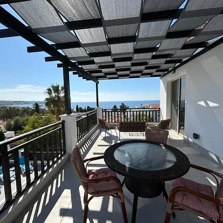 Marina Sea View, Private Pool Villa Peyia