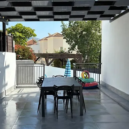 Marina Sea View, Private Pool Villa