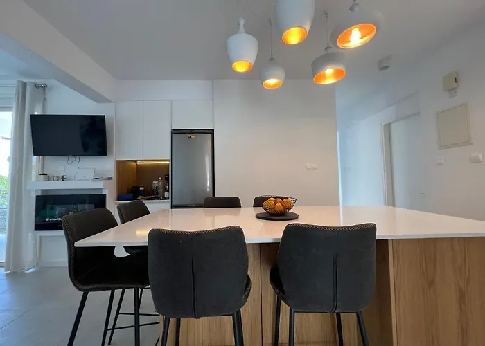 Marina Sea-view Private Pool Villa *