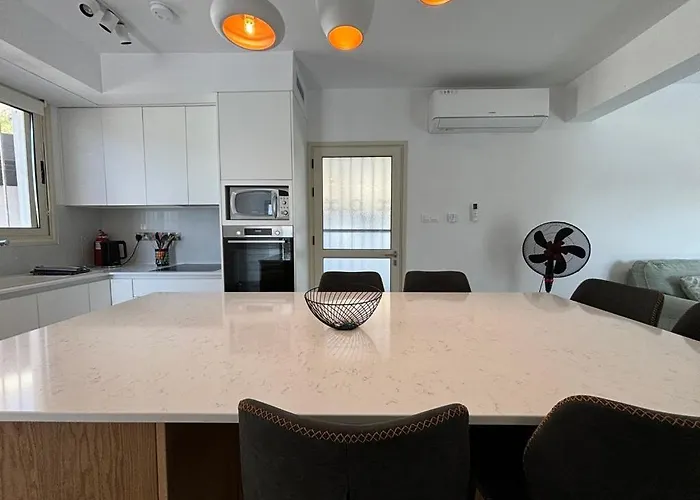 Marina Sea-view Private Pool Villa